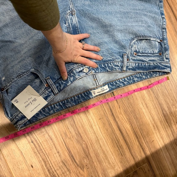 NWT Abercrombie & Fitch High Rise Loose Jean - Picture 7 of 9